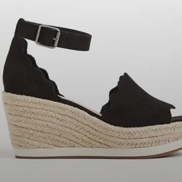 Size 12 Wide Width TORRID Scalloped Espadrille Wedge Sandals Womens Shoes Summer - Picture 2 of 4